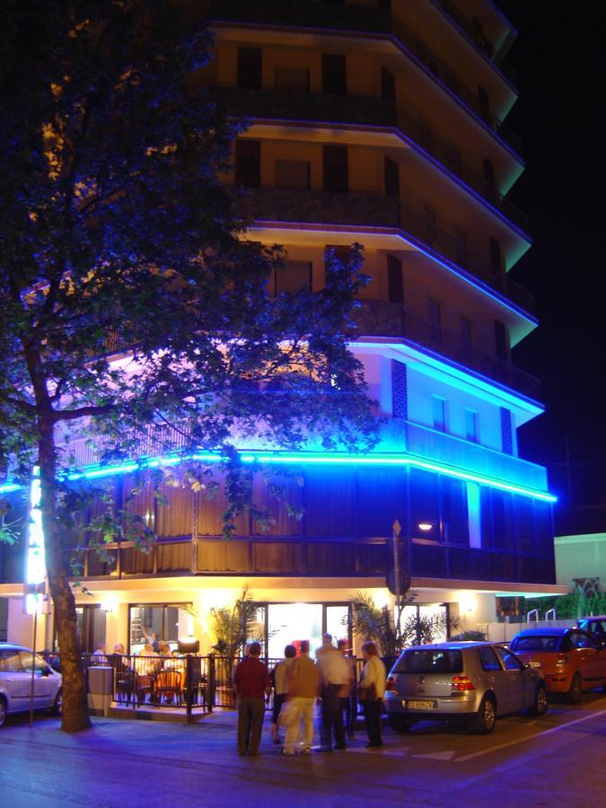 Hotel Gambrinus Rimini Exterior photo