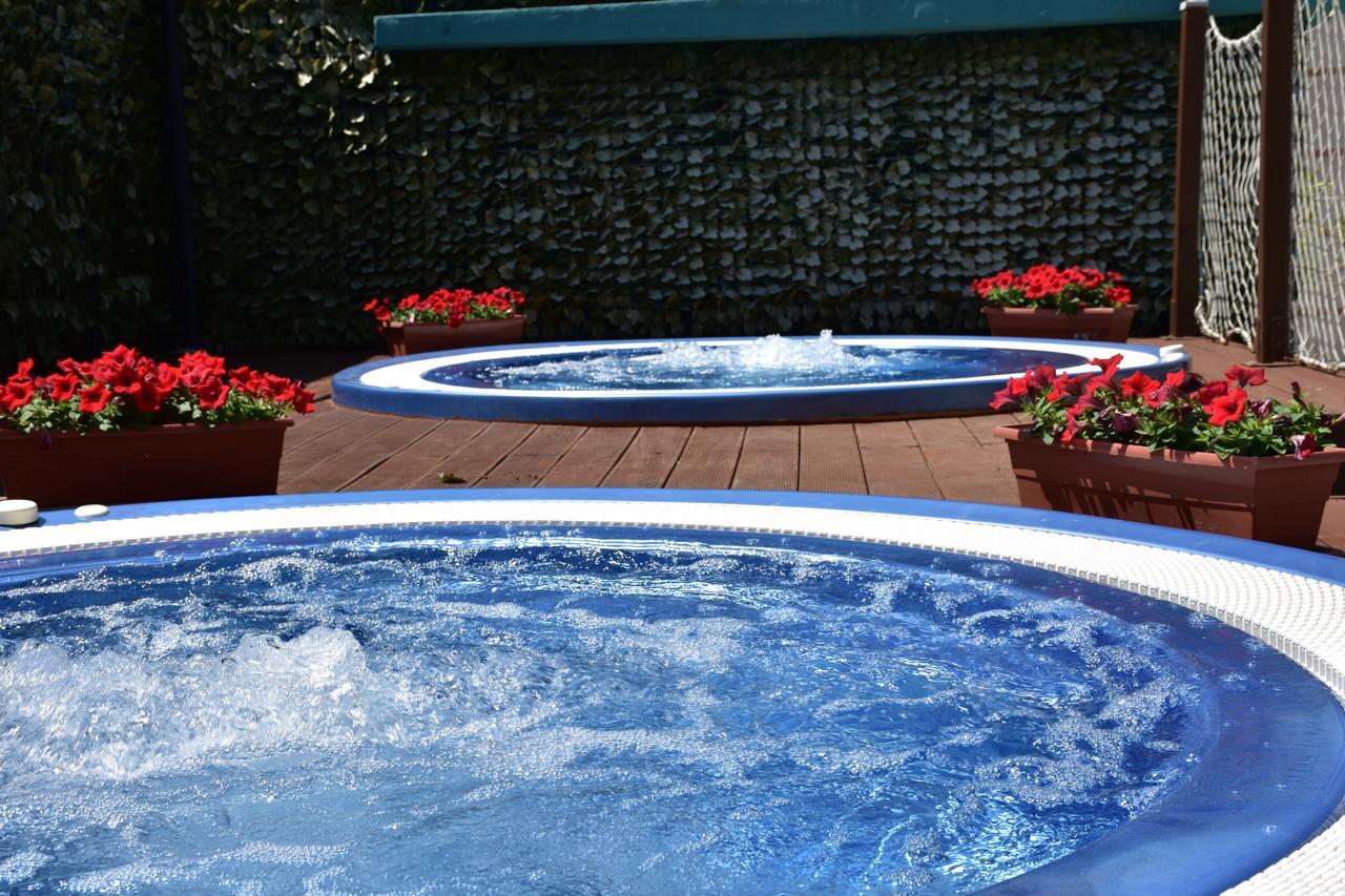 Hotel Gambrinus Rimini Exterior photo